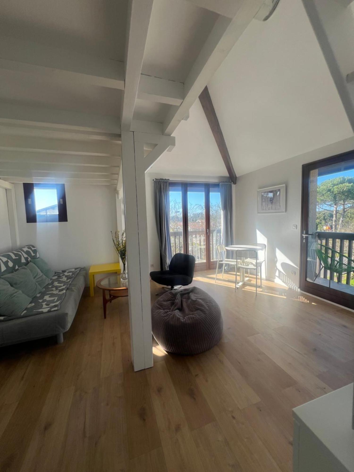 Apartment Lovely Perfect For Couples Close To *