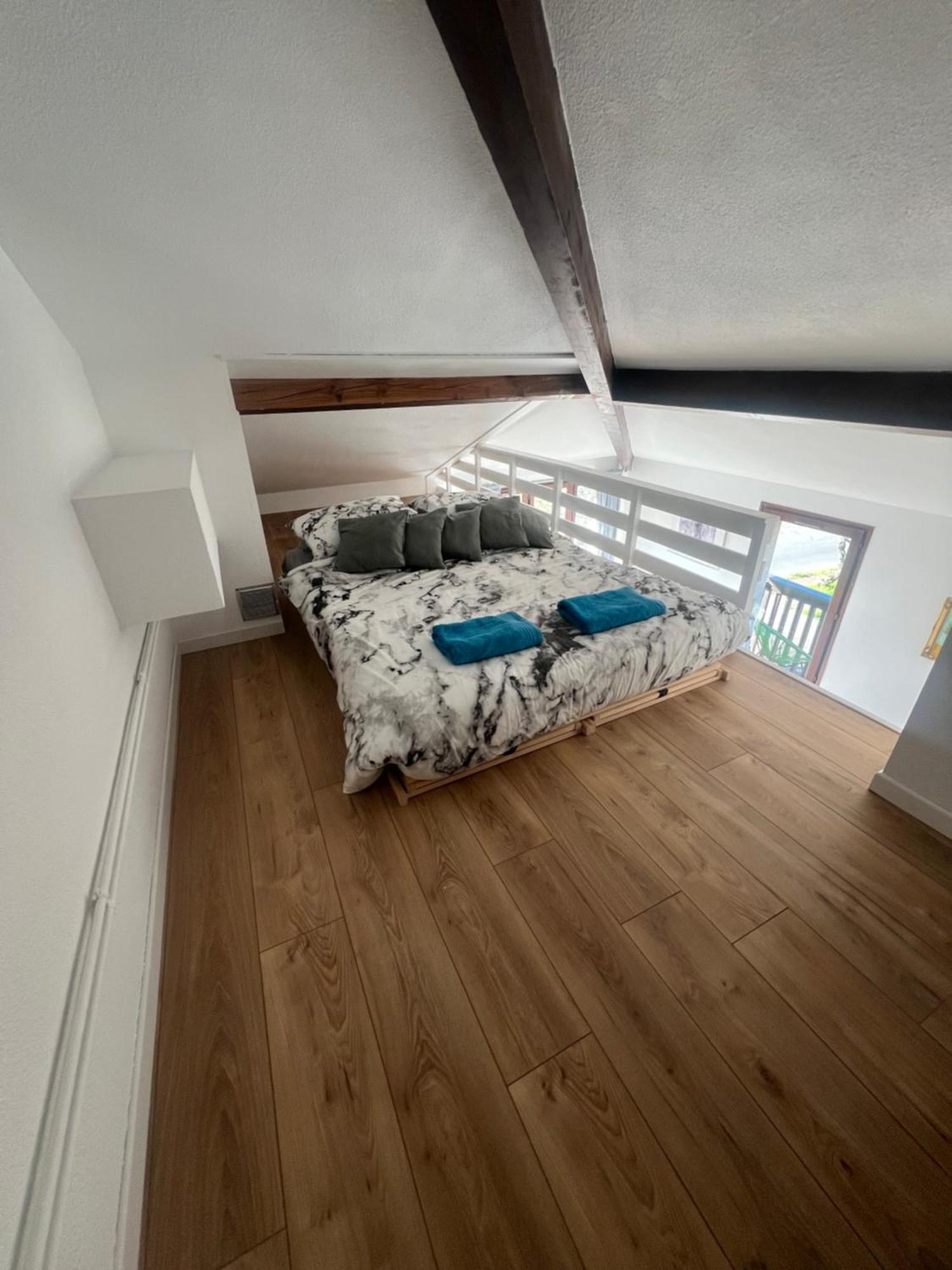 Lovely Perfect For Couples Close To Apartment *